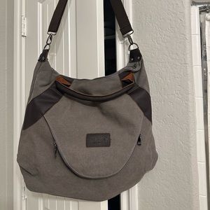 New Threaded Pear Canvas Tote Nag weekend Getaway Carry on with Multiple Pockets